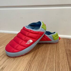 North Face Women’s Thermoball Traction Mules. Size 7.